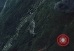 Image attaque aérienne Vietnam, 1965, de la seconde 22 séquences d'archives historiques vidéo 65675073049