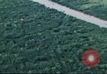 Immagine di Attacco aereo Il Vietnam, 1965, secondo 10 filmato di repertorio 65675073050
