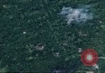Immagine di Attacco aereo Il Vietnam, 1965, secondo 13 filmato di repertorio 65675073050