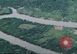 Immagine di Attacco aereo Il Vietnam, 1965, secondo 20 filmato di repertorio 65675073050