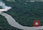 Immagine di Attacco aereo Il Vietnam, 1965, secondo 32 filmato di repertorio 65675073050