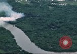 Immagine di Attacco aereo Il Vietnam, 1965, secondo 33 filmato di repertorio 65675073050