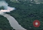 Immagine di Attacco aereo Il Vietnam, 1965, secondo 34 filmato di repertorio 65675073050