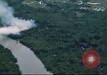 Immagine di Attacco aereo Il Vietnam, 1965, secondo 37 filmato di repertorio 65675073050