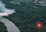 Immagine di Attacco aereo Il Vietnam, 1965, secondo 38 filmato di repertorio 65675073050