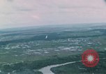 Immagine di Attacco aereo Il Vietnam, 1965, secondo 28 filmato di repertorio 65675073051