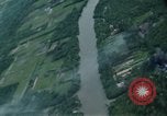 Immagine di Attacco aereo Il Vietnam, 1965, secondo 51 filmato di repertorio 65675073051