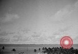 Standbild atomare Explosion im Test Baker Operation Crossroads Marschall Inseln, 1946, aus Sekunde 13 historischem Filmmaterial Videoclip 65675073073