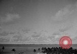 Standbild atomare Explosion im Test Baker Operation Crossroads Marschall Inseln, 1946, aus Sekunde 35 historischem Filmmaterial Videoclip 65675073073