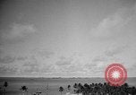 Standbild atomare Explosion im Test Baker Operation Crossroads Marschall Inseln, 1946, aus Sekunde 38 historischem Filmmaterial Videoclip 65675073073