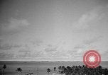 Standbild atomare Explosion im Test Baker Operation Crossroads Marschall Inseln, 1946, aus Sekunde 43 historischem Filmmaterial Videoclip 65675073073