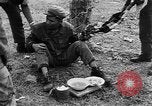 Image Viet Minh prisonnier Thakhet Laos, 1964, de la seconde 26 séquences d'archives historiques vidéo 65675073077
