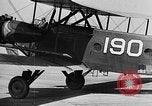 Image West Point Les cadets apprennent à propos d'avions à Mitchel Domaine Hempstead New York USA, 1937, de la seconde 29 séquences d'archives historiques vidéo 65675073086