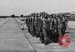 Standbild West Point Kadetten Flug Einarbeitung bei Mitchel Feld Hempstead New York USA, 1937, aus Sekunde 32 historischem Filmmaterial Videoclip 65675073087