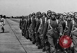 Standbild West Point Kadetten Flug Einarbeitung bei Mitchel Feld Hempstead New York USA, 1937, aus Sekunde 34 historischem Filmmaterial Videoclip 65675073087