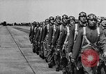Standbild West Point Kadetten Flug Einarbeitung bei Mitchel Feld Hempstead New York USA, 1937, aus Sekunde 35 historischem Filmmaterial Videoclip 65675073087