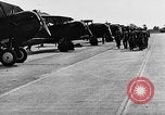 Standbild West Point Kadetten Flug Einarbeitung bei Mitchel Feld Hempstead New York USA, 1937, aus Sekunde 59 historischem Filmmaterial Videoclip 65675073087