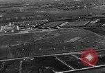 Standbild B-6A Bomber und O-1D Ausübung Ebenen bei Mitchel Feld Hempstead New York USA, 1937, aus Sekunde 4 historischem Filmmaterial Videoclip 65675073088
