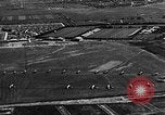 Standbild B-6A Bomber und O-1D Ausübung Ebenen bei Mitchel Feld Hempstead New York USA, 1937, aus Sekunde 13 historischem Filmmaterial Videoclip 65675073088