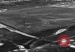 Standbild B-6A Bomber und O-1D Ausübung Ebenen bei Mitchel Feld Hempstead New York USA, 1937, aus Sekunde 23 historischem Filmmaterial Videoclip 65675073088
