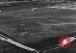 Standbild B-6A Bomber und O-1D Ausübung Ebenen bei Mitchel Feld Hempstead New York USA, 1937, aus Sekunde 28 historischem Filmmaterial Videoclip 65675073088
