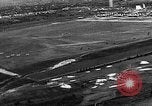 Standbild B-6A Bomber und O-1D Ausübung Ebenen bei Mitchel Feld Hempstead New York USA, 1937, aus Sekunde 38 historischem Filmmaterial Videoclip 65675073088
