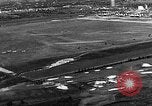 Standbild B-6A Bomber und O-1D Ausübung Ebenen bei Mitchel Feld Hempstead New York USA, 1937, aus Sekunde 39 historischem Filmmaterial Videoclip 65675073088