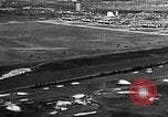 Standbild B-6A Bomber und O-1D Ausübung Ebenen bei Mitchel Feld Hempstead New York USA, 1937, aus Sekunde 42 historischem Filmmaterial Videoclip 65675073088