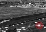 Standbild B-6A Bomber und O-1D Ausübung Ebenen bei Mitchel Feld Hempstead New York USA, 1937, aus Sekunde 43 historischem Filmmaterial Videoclip 65675073088