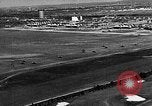 Standbild B-6A Bomber und O-1D Ausübung Ebenen bei Mitchel Feld Hempstead New York USA, 1937, aus Sekunde 48 historischem Filmmaterial Videoclip 65675073088