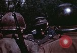 Standbild deutsche Soldaten Deutschland, 1945, aus Sekunde 47 historischem Filmmaterial Videoclip 65675073092
