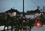 Standbild deutsche Truppen kehren heim am Ende der Zweiten Weltkrieg Deutschland, 1945, aus Sekunde 29 historischem Filmmaterial Videoclip 65675073095