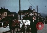 Standbild deutsche Truppen kehren heim am Ende der Zweiten Weltkrieg Deutschland, 1945, aus Sekunde 51 historischem Filmmaterial Videoclip 65675073095