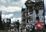 Image Des soldats allemands prisonniers creusent Schweinfurt Allemagne, 1945, de la seconde 47 séquences d'archives historiques vidéo 65675073096