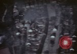Immagine di Pistola le riprese della telecamera attacco alleato sulla città tedesca Germania, 1945, secondo 5 filmato di repertorio 65675073118