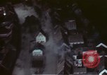 Immagine di Pistola le riprese della telecamera attacco alleato sulla città tedesca Germania, 1945, secondo 22 filmato di repertorio 65675073118