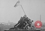 Immagine di Bandiera sollevamento Washington DC USA, 1954, secondo 33 filmato di repertorio 65675073121