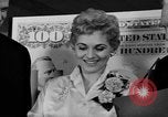 Immagine di Judy Holliday Washington DC USA, 1954, secondo 10 filmato di repertorio 65675073122