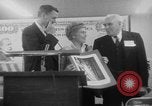 Immagine di Judy Holliday Washington DC USA, 1954, secondo 23 filmato di repertorio 65675073122