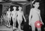 Immagine di Junior Miss America contest New York United States USA, 1954, secondo 10 filmato di repertorio 65675073123