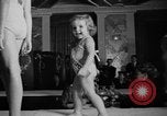 Immagine di Junior Miss America contest New York United States USA, 1954, secondo 25 filmato di repertorio 65675073123