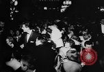 Immagine di Nuova mostra apre al Lido Parigi Francia, 1957, secondo 6 filmato di repertorio 65675073134