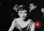 Immagine di Nuova mostra apre al Lido Parigi Francia, 1957, secondo 30 filmato di repertorio 65675073134