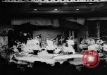 Immagine di Nuova mostra apre al Lido Parigi Francia, 1957, secondo 33 filmato di repertorio 65675073134