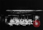 Immagine di Nuova mostra apre al Lido Parigi Francia, 1957, secondo 37 filmato di repertorio 65675073134