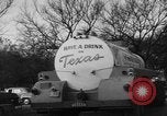 Immagine di Acqua di cisterna di salvataggio Austin Texas USA, 1949, secondo 21 filmato di repertorio 65675073136