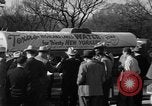 Immagine di Acqua di cisterna di salvataggio Austin Texas USA, 1949, secondo 29 filmato di repertorio 65675073136