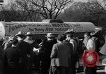 Immagine di Acqua di cisterna di salvataggio Austin Texas USA, 1949, secondo 32 filmato di repertorio 65675073136