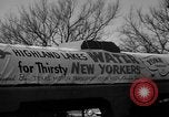 Immagine di Acqua di cisterna di salvataggio Austin Texas USA, 1949, secondo 35 filmato di repertorio 65675073136