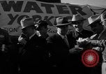 Immagine di Acqua di cisterna di salvataggio Austin Texas USA, 1949, secondo 52 filmato di repertorio 65675073136